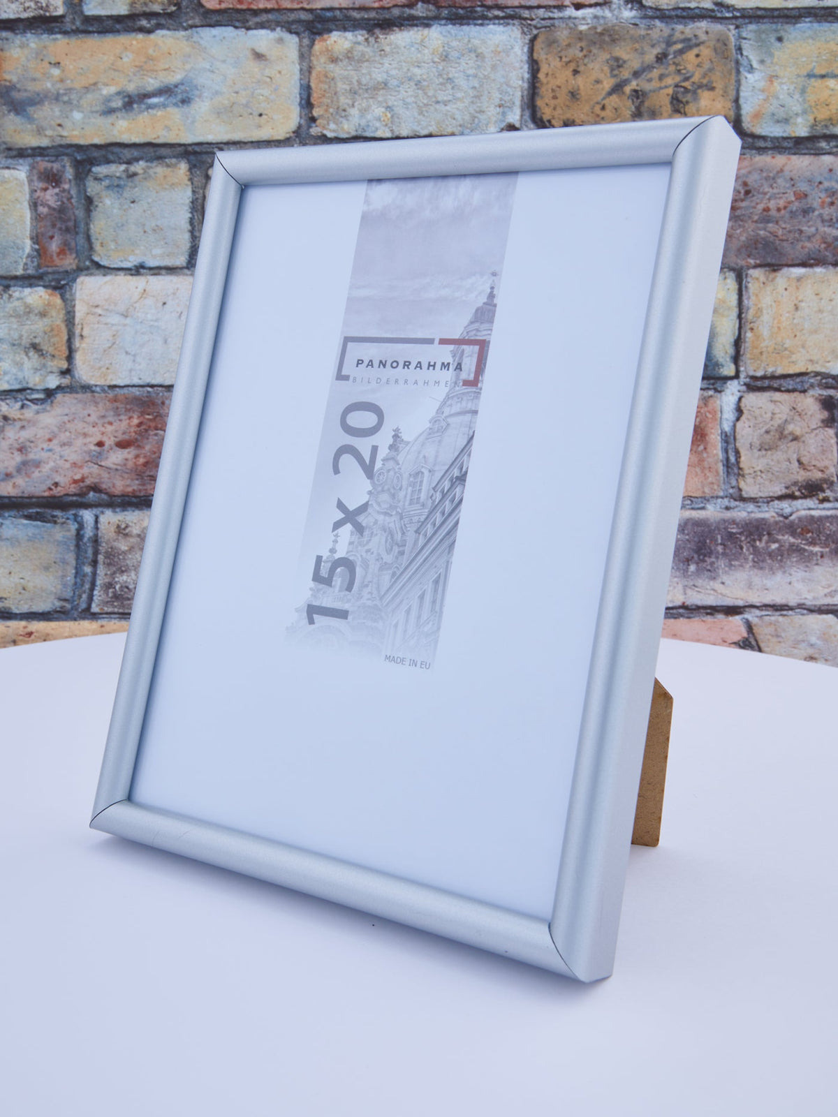 Bilderrahmen aus Kunststoff in Silber in der Größe 15x20
