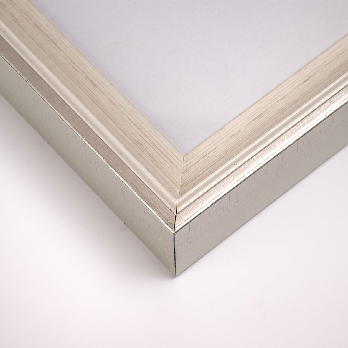 Bilderrahmen aus Holz in Weiß Silber in der Größe 21x29,7cm