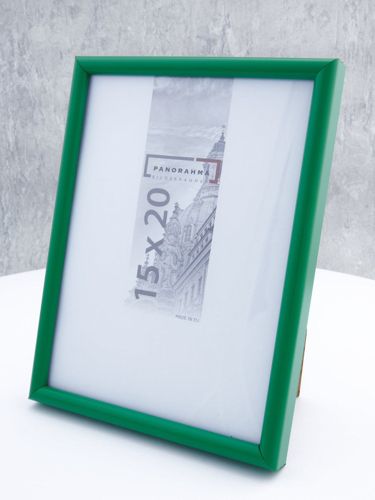 Bilderrahmen aus Kunststoff in Grün in der Größe 15x20