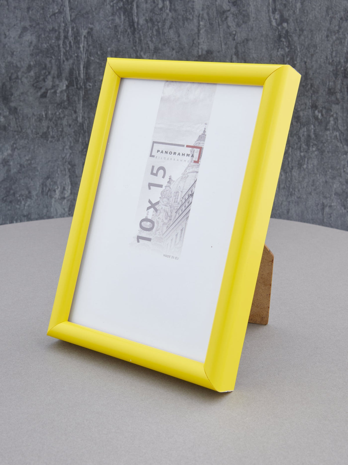 Bilderrahmen aus Kunststoff in Gelb in der Größe 10x15, 13x18, 15x20 und 21x29,7cm